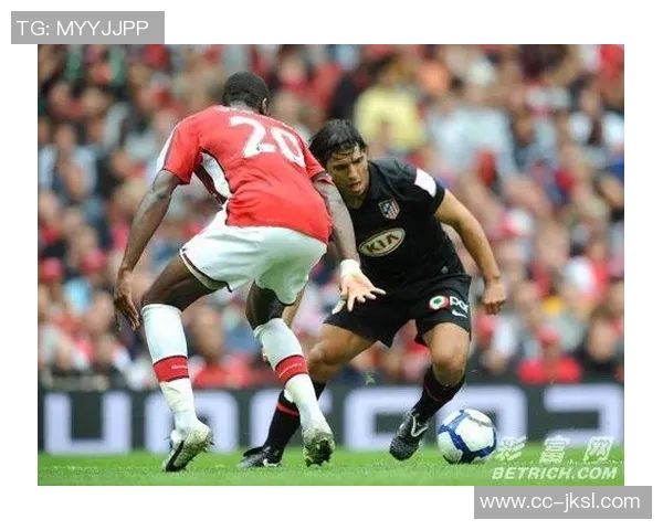 酋长球场热水故障回顾马竞训练中断十分钟后恢复正常 酋长球场热水故障回顾马竞训练中断十分钟后恢复正常