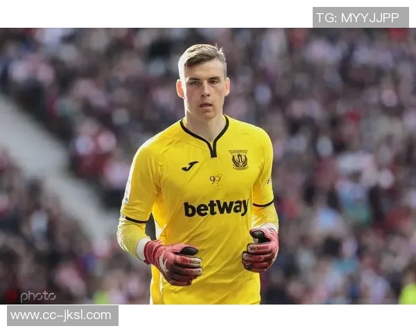 国米关注皇马门将卢宁明夏或将报价1200万欧元 国米关注皇马门将卢宁明夏或将报价1200万欧元