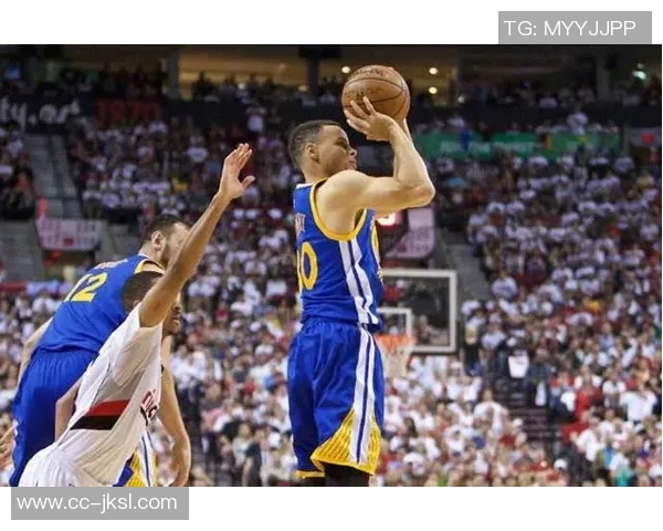 库里分享中场调整心得:稳住脚步与精准投篮点是关键