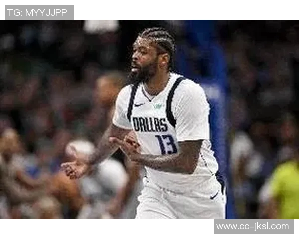 马绍尔表现出色15投9中砍下22分6篮板4助攻3抢断正负值高达16